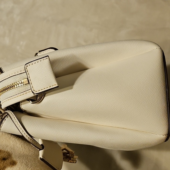 DKNY Handbag EUC - Picture 12 of 16